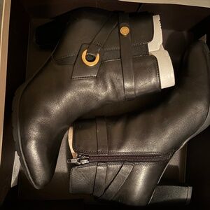 Black Heeled Boots